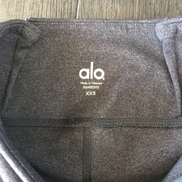 NWOT Alo moto leggings - Picture 3 of 4